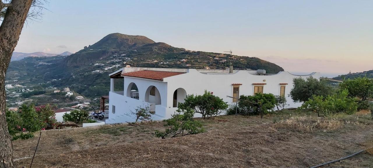 Casa Tra Cielo E Mare Bed and Breakfast Lipari  Buitenkant foto